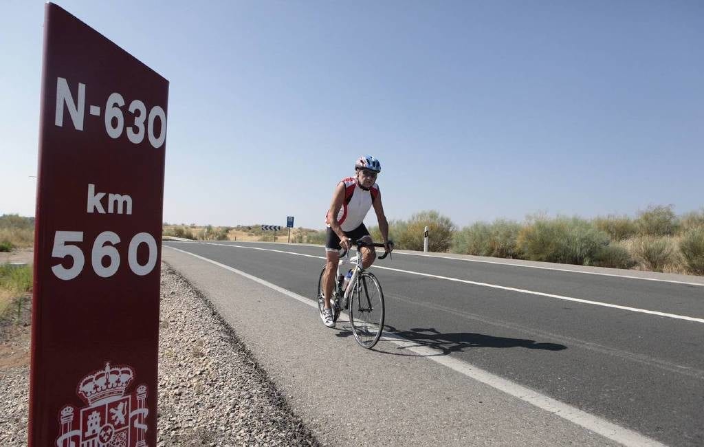 Mag je op de autoweg of snelweg fietsen in Spanje?