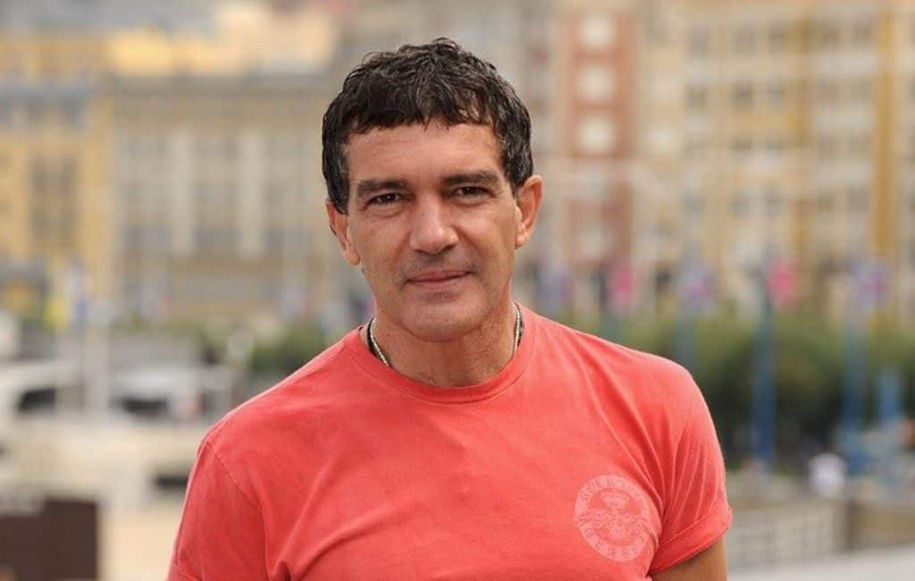 Acteur Antonio Banderas op zijn verjaardag positief getest op COVID-19