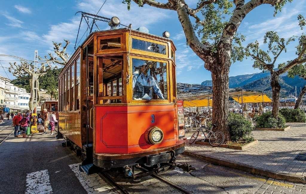 De trein naar Soller kan niet meer rijden na de tornado en storm op Mallorca