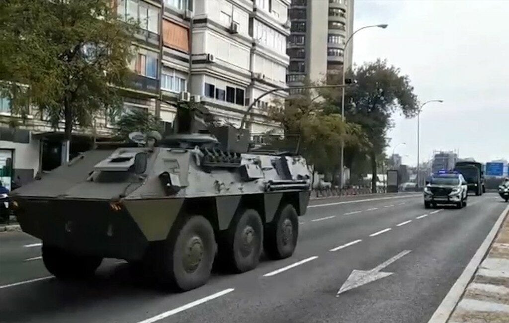 Ongeloof na het zien van pantservoertuigen in het centrum van Madrid