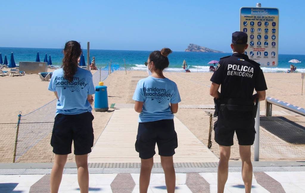 Stranden Benidorm tussen 7.30 en 22.30 uur geopend met percelen-systeem