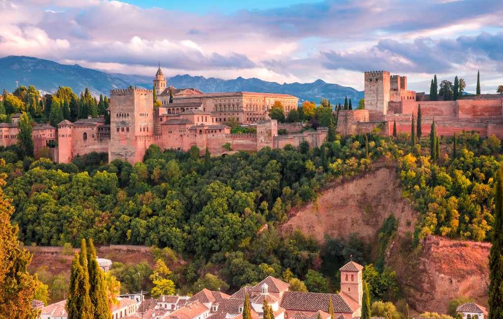 Voor welke vakantiebestemmingen kiezen de inwoners van Spanje deze zomer?