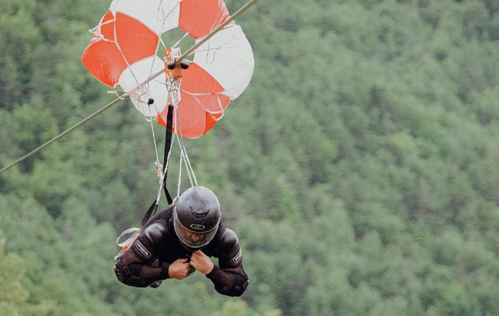 Tokkelbaan in Huesca verbreekt wereldsnelheidsrecord met 189 km/uur