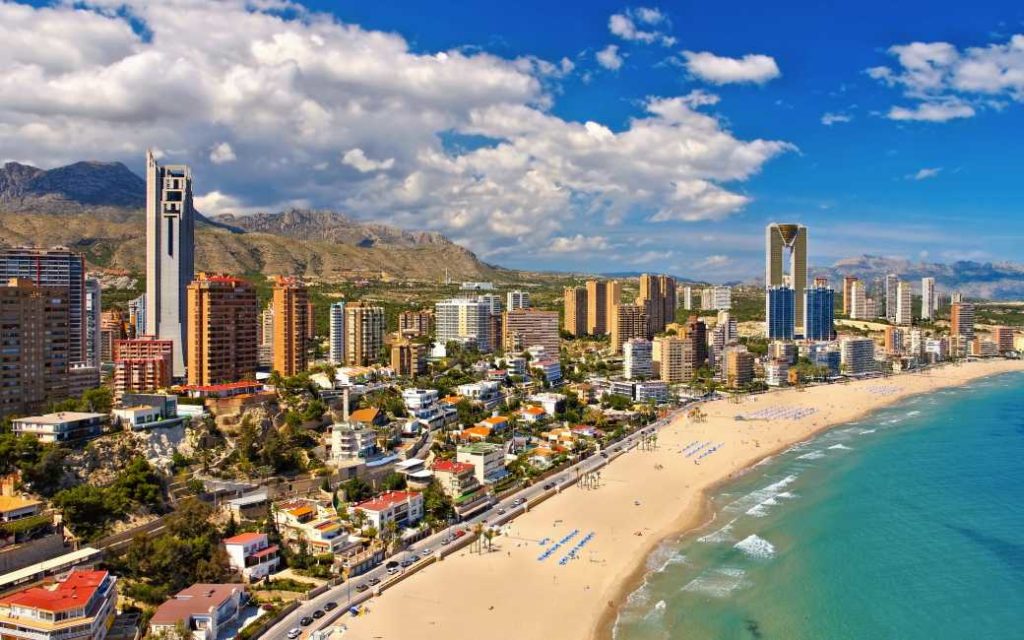 Dit zijn de nieuwste wolkenkrabbers in Benidorm waar nog appartementen te koop zijn