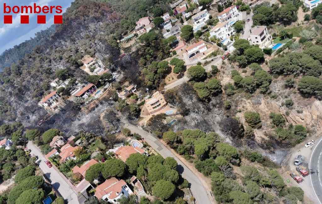 Natuurbranden verwoesten 225 ha in Castellví nabij Barcelona en 7 ha in Lloret de Mar