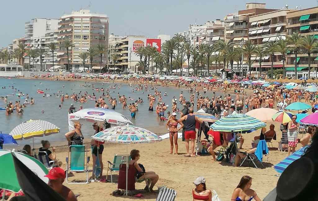 Strandje pikken in Torrevieja lijkt wel een komische film