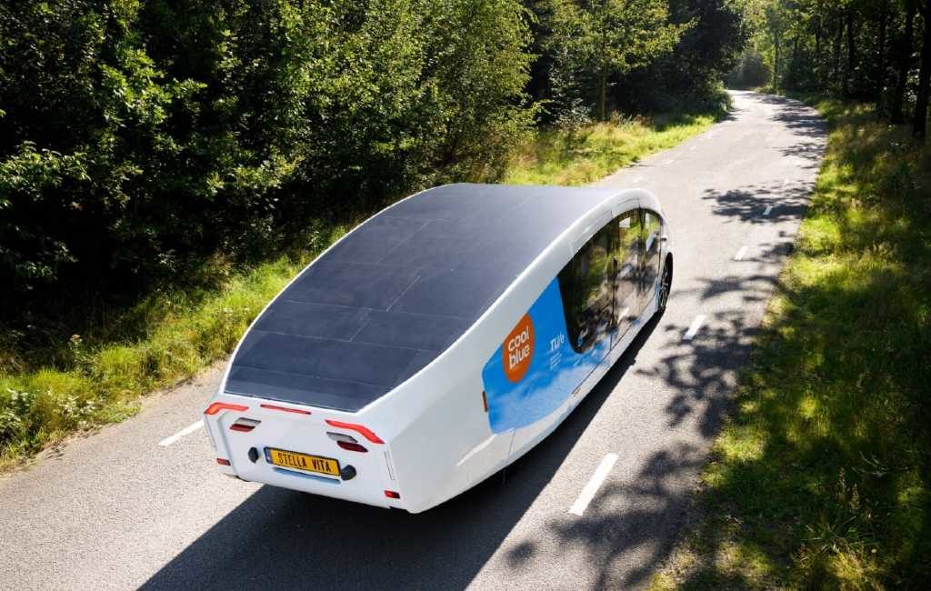 Elektrische camper op zonne-energie begonnen aan rit naar Zuid Spanje