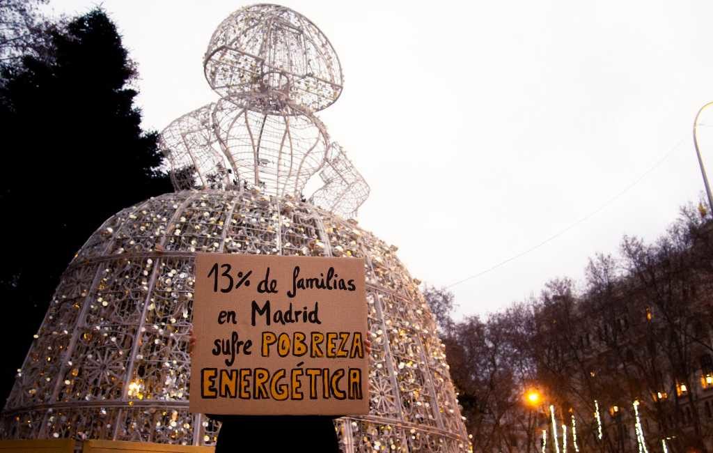 Wie zijn de activisten die kabels van de kerstverlichting doorsneden in Madrid?