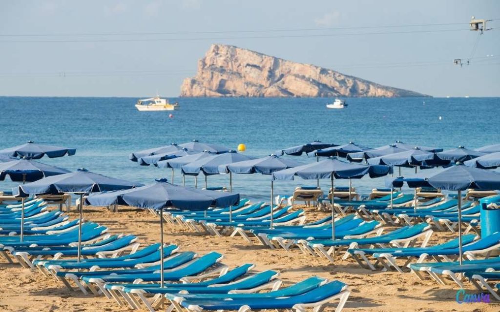 Alle corona-restricties op de stranden van Benidorm beëindigd