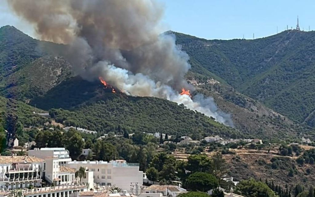 Meer dan 1.000 geëvacueerden aan de Costa del Sol vanwege grote bosbrand