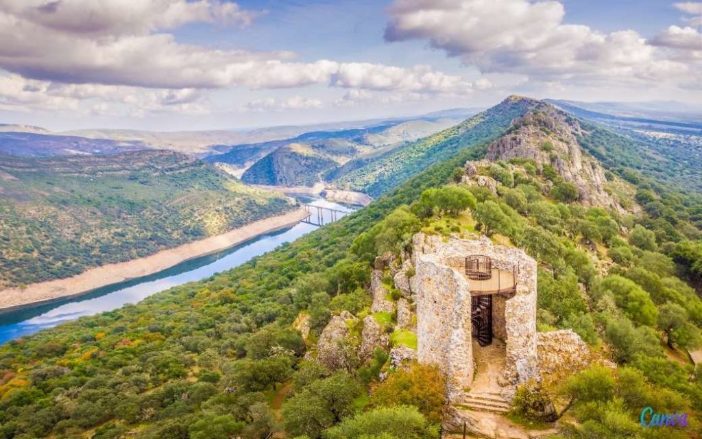 We zijn er bijna: aflevering 2 de natuur en cultuur in Extremadura, jeu de boules en paella