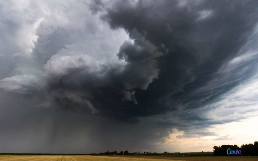 Zomermaand augustus sluit af met storm en regen uit Groenland