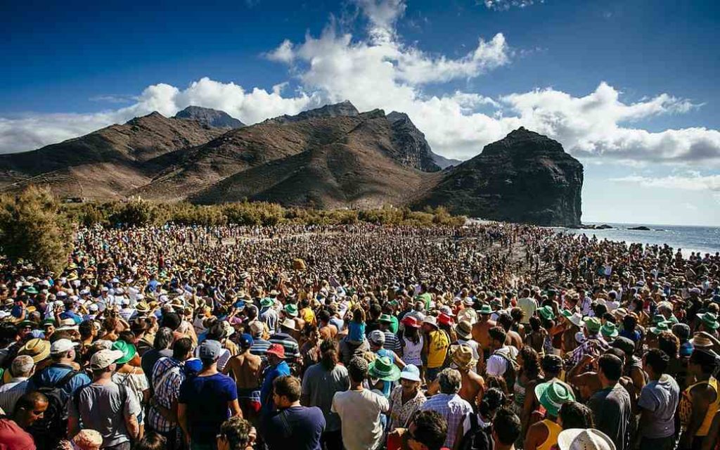 Het ‘Fiesta del Charco’ op Gran Canaria na twee corona-jaren weer gevierd