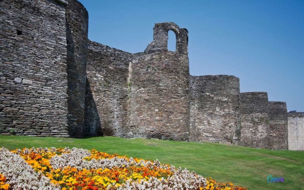 De best bewaarde Romeinse muur van de wereld staat in Spanje