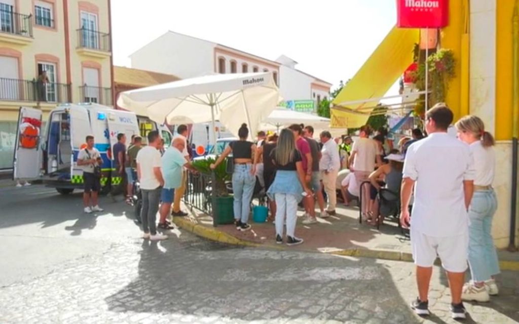 Een dode en zeven gewonden nadat auto terrassen oprijdt in Huelva