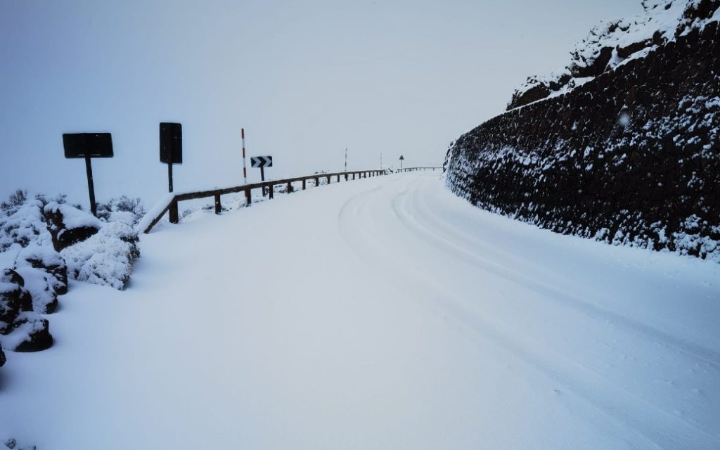 Tenerife en La Palma bedenkt met een laag sneeuw