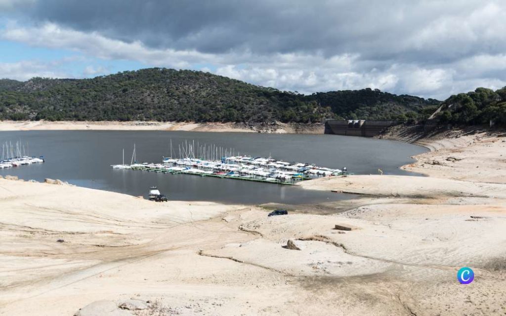 Grootste stuwmeer van de Pyreneeën is toonbeeld van de aanhoudende droogte