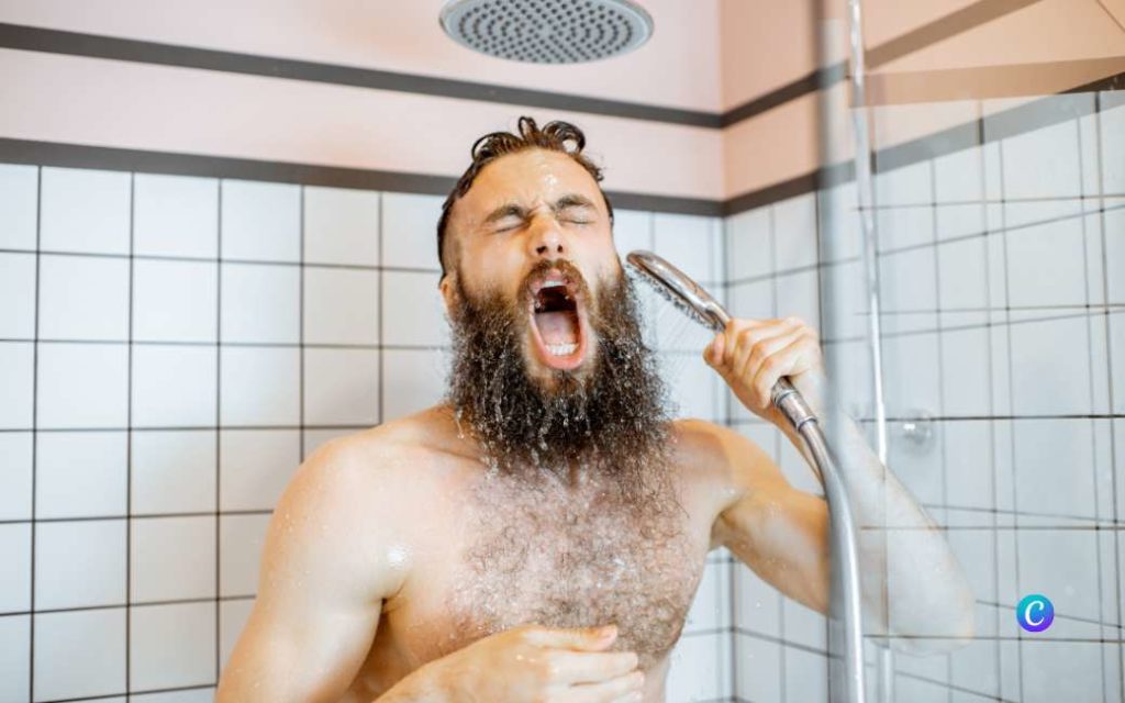 Wie staat meer onder de douche, Spanjaarden, Nederlanders of Belgen?