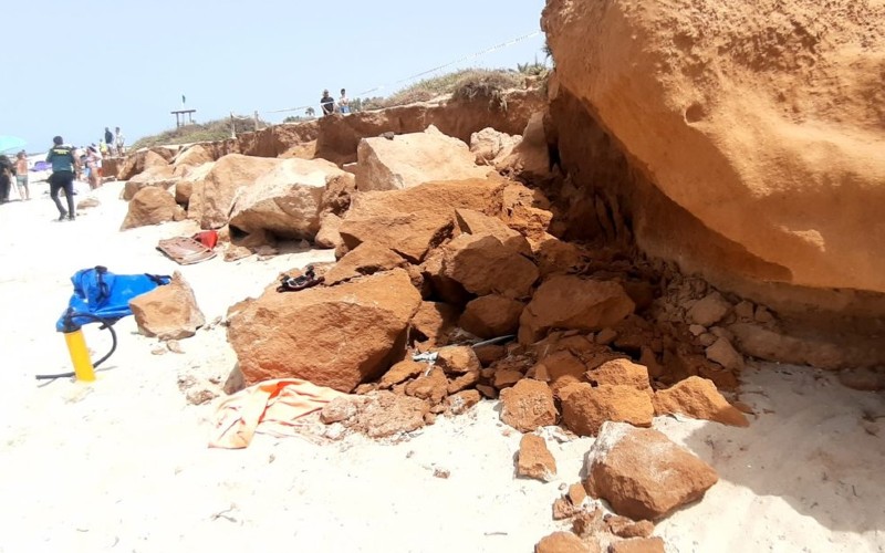 Baby overleden door vallende rotsen op een strand op Formentera