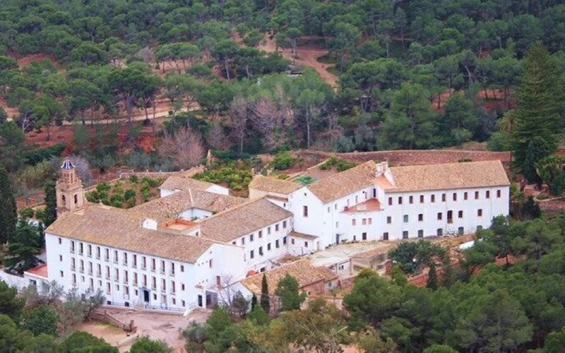 Een dode en drie gewonden na een aanval in een klooster in Valencia