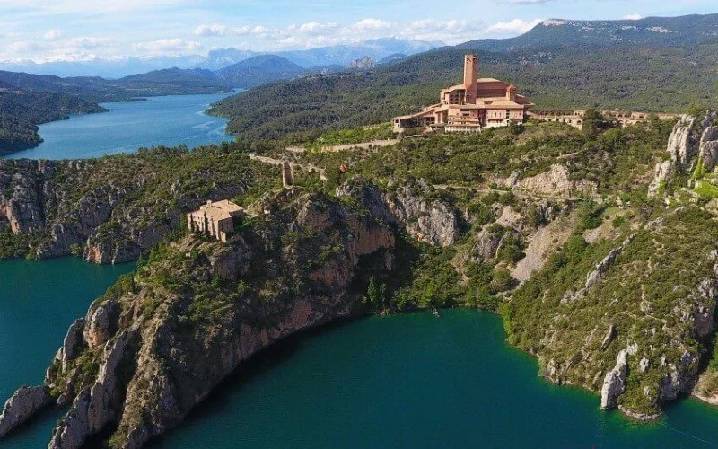 Opus Dei en het bedevaartsoord Torreciudad in de Pyreneeën van Aragón