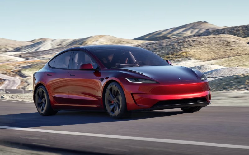 Tesla domineert Spaanse markt met recordverkoop van 15.000 auto's in 2024