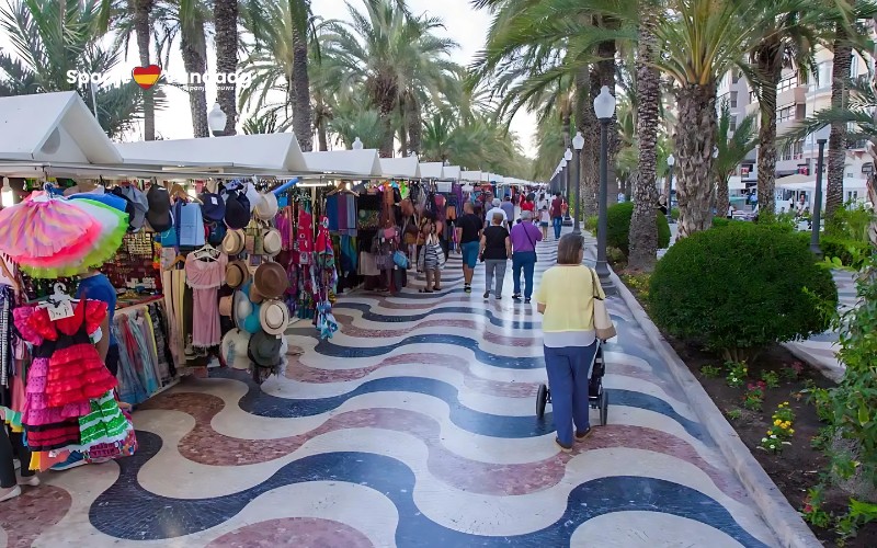 Markthandelaren op La Explanada in Alicante weigeren verhuizing naar andere locatie