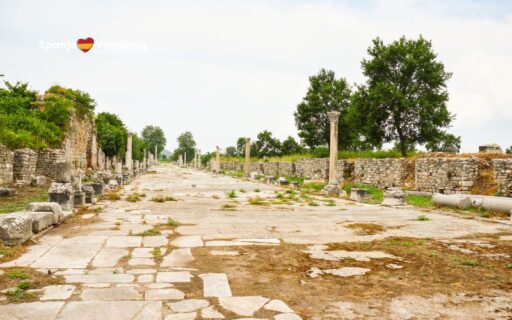 Hoeveel dagen duurde de reis van Nederland of België naar Spanje in het Romeinse Rijk?