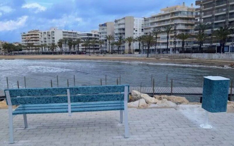 Kustplaats Salou transformeert plastic zeeafval in duurzaam straatmeubilair