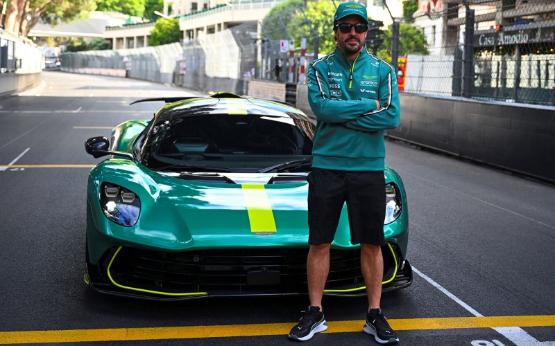 Fernando Alonso mikt op zeges in 2026 met hulp van Formule 1-genie Adrian Newey