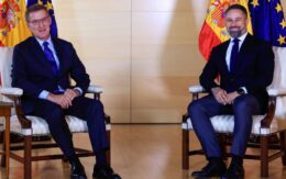 Partijleiders Feijóo (PP) en Abascal (Vox) ontmoeten elkaar na felle debatten in het Spaanse Congres