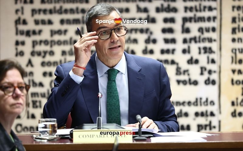 Spaanse premier Pedro Sánchez verdedigt zich fel in de Senaat, wat hij een circus noemt