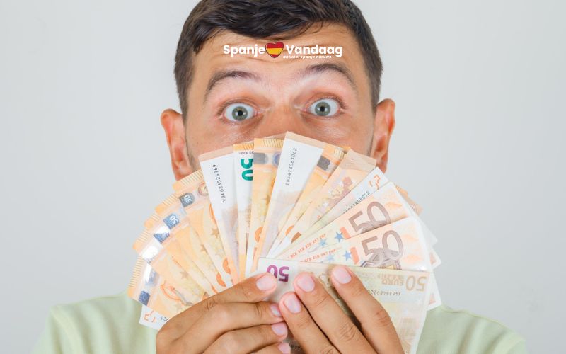 Gemiddeld salaris in Spanje stijgt naar 2.385 euro wat het hoogste niveau is sinds 2006