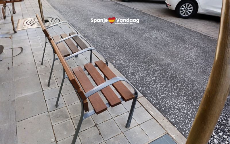 Banken in een dorp op Tenerife staan gevaarlijk dicht op de weg