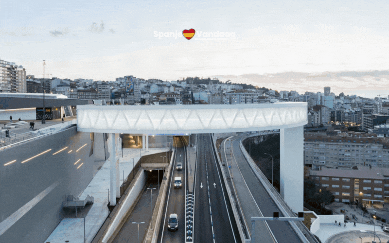 De mooiste, hoogste en meest futuristische lift van Europa staat in Galicië