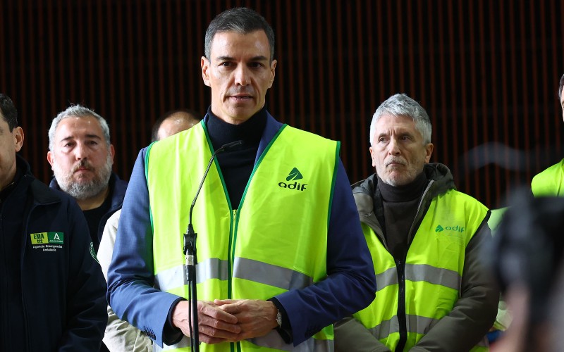 Spaanse premier belooft duidelijkheid over treinramp en kondigt drie dagen rouw af