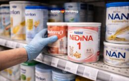 Massale terugroeping van baby‑melkpoeder in Spanje door mogelijke toxine‑contaminatie