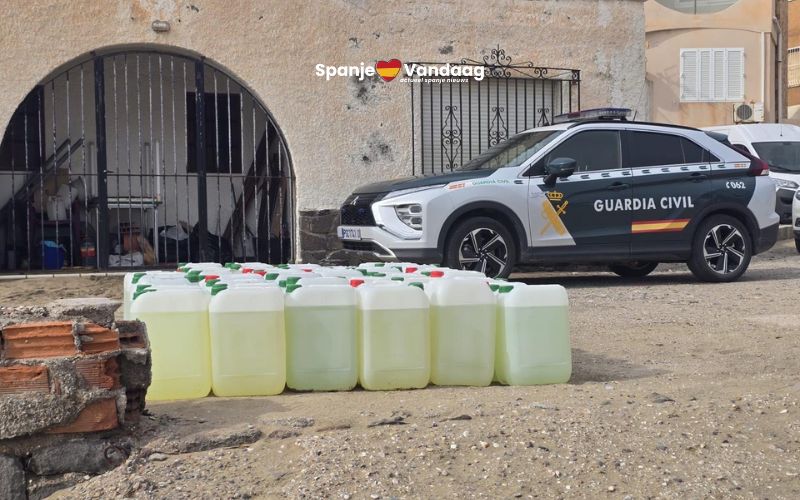 Belgische man met mentale problemen valt politieagent aan op strand in Almería