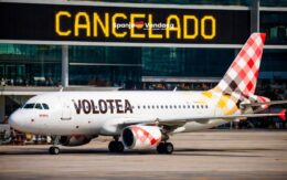 Duizenden Spaanse reizigers zonder vakantie na geannuleerde vluchten door brandstofkosten