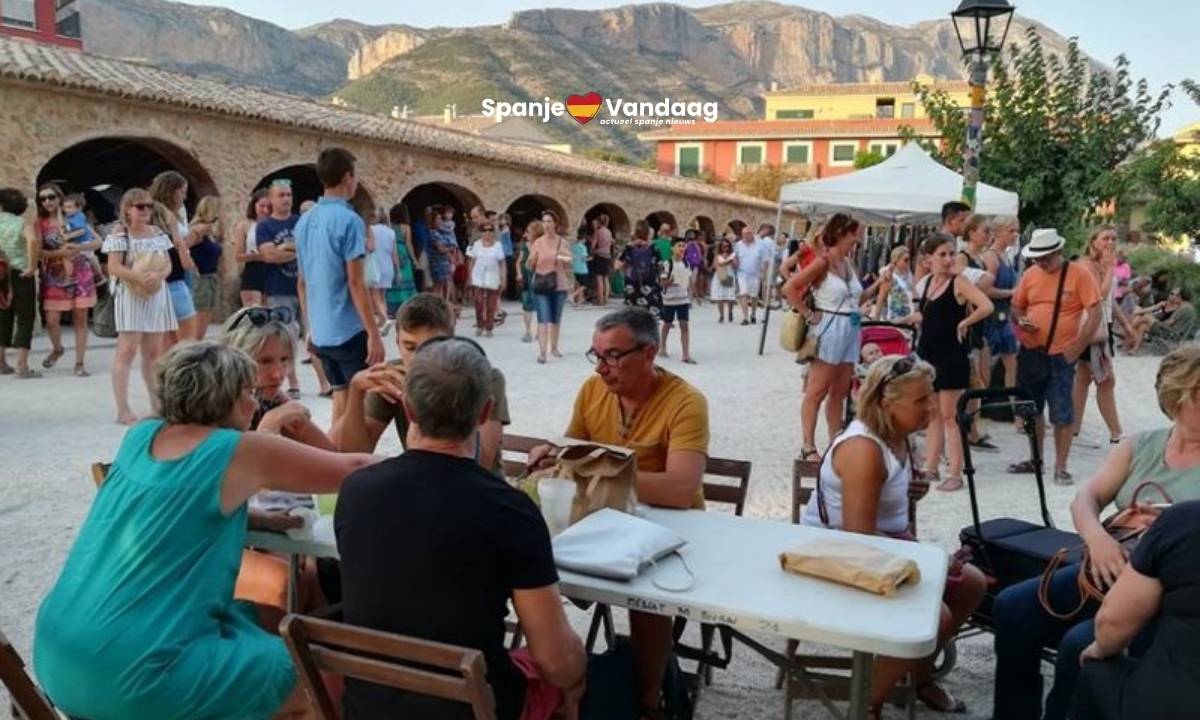 Elke zondag verandert dit dorp in Alicante in een levendig feest met markt, muziek en eten