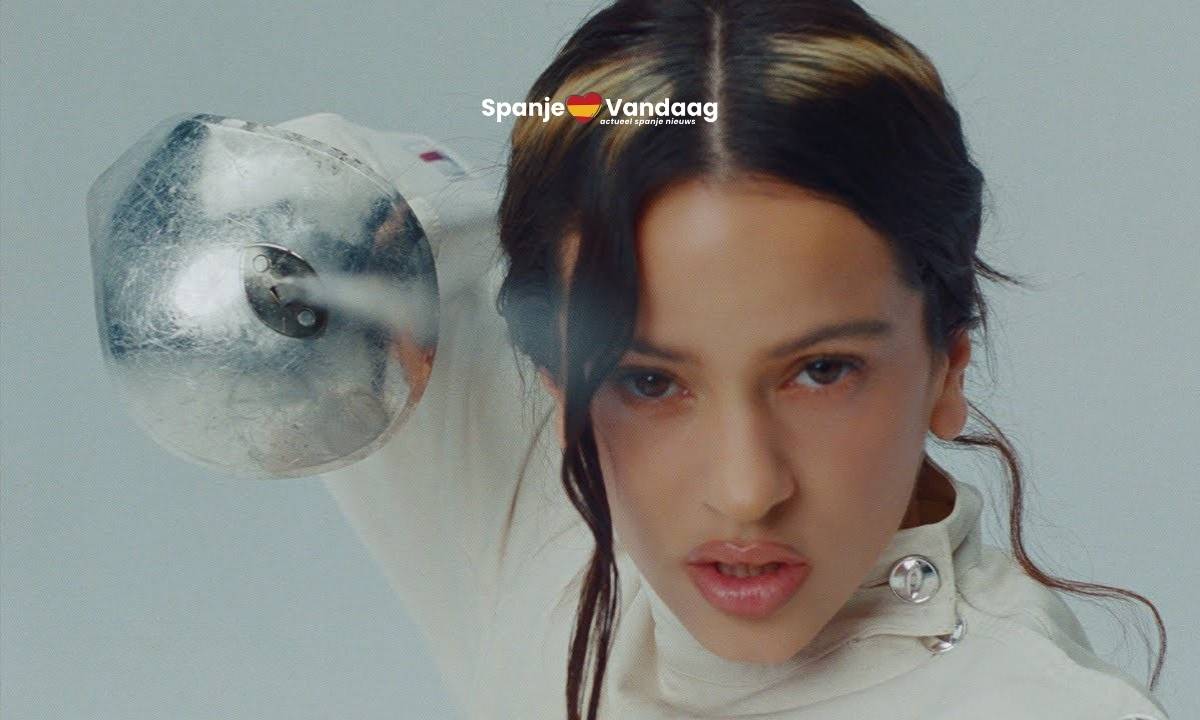 Spaanse zangeres Rosalía door Billboard uitgeroepen tot vrouw van het jaar
