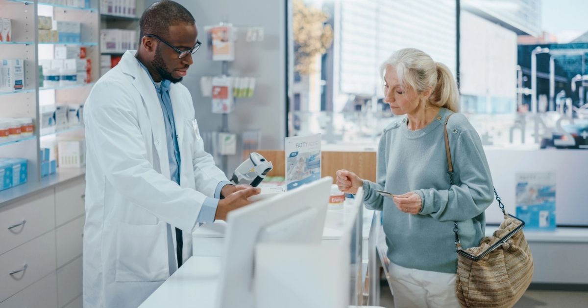 Spanje voert nieuw systeem voor eigen bijdrage medicijnen in: dit verandert er bij de apotheek
