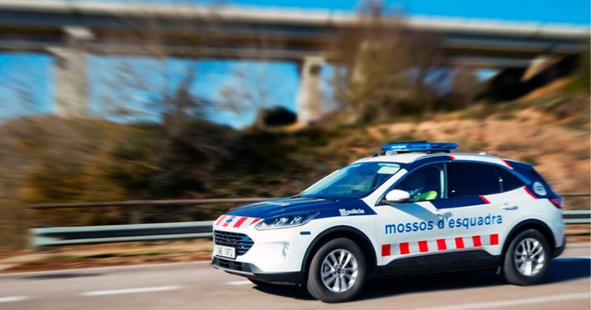 Kalasjnikovs-geweren gevonden in Porsche langs drukke AP-7-snelweg in Girona