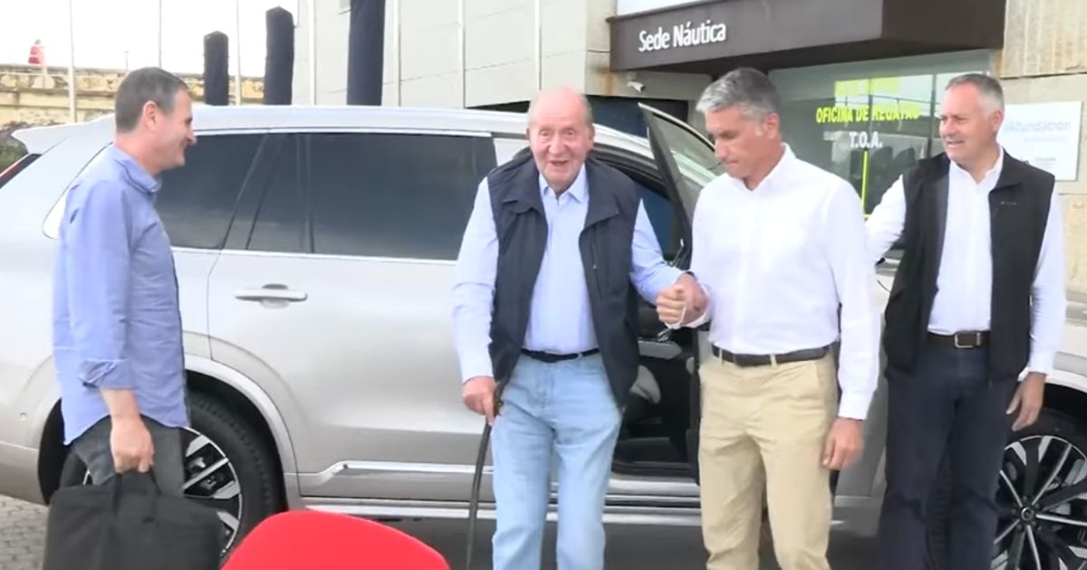Oud-koning Juan Carlos I keert terug naar Galicië en wil langer in Spanje blijven