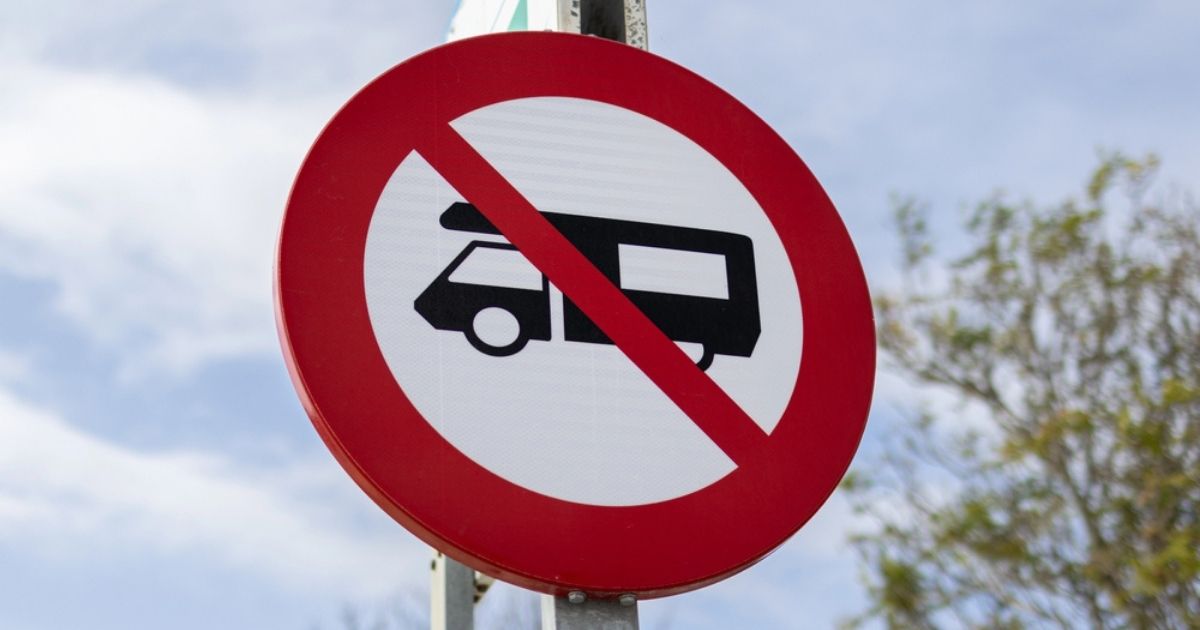 Kampeerauto’s parkeren in Spaanse steden: nieuwe wet maakt einde aan willekeur