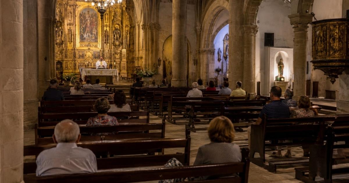 Hoeveel katholieken telt Spanje nog? Zo veranderde het geloof in vijftig jaar