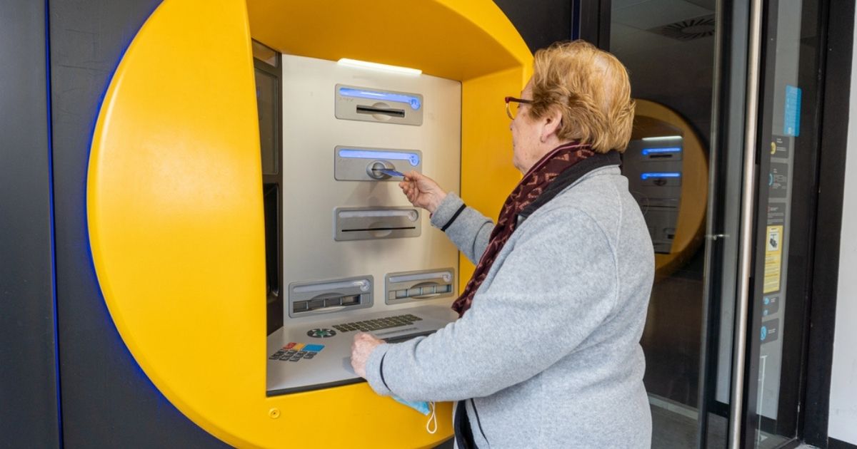 Hoeveel contant geld mag je in 2026 opnemen en betalen in Spanje?