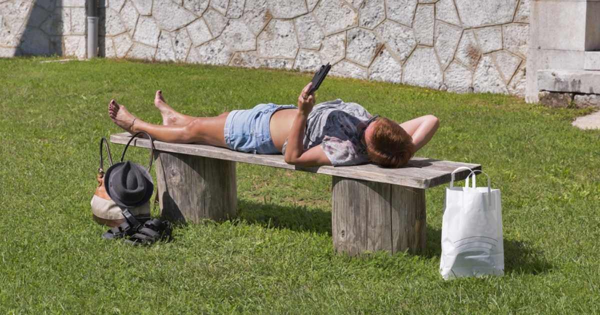 SpanjeLogie: De siesta-mentaliteit, of hoe Spanje je leert om écht te stoppen