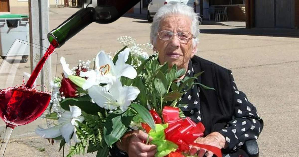Teresa (112) is de oudste vrouw van Spanje en drinkt elke dag een glas wijn