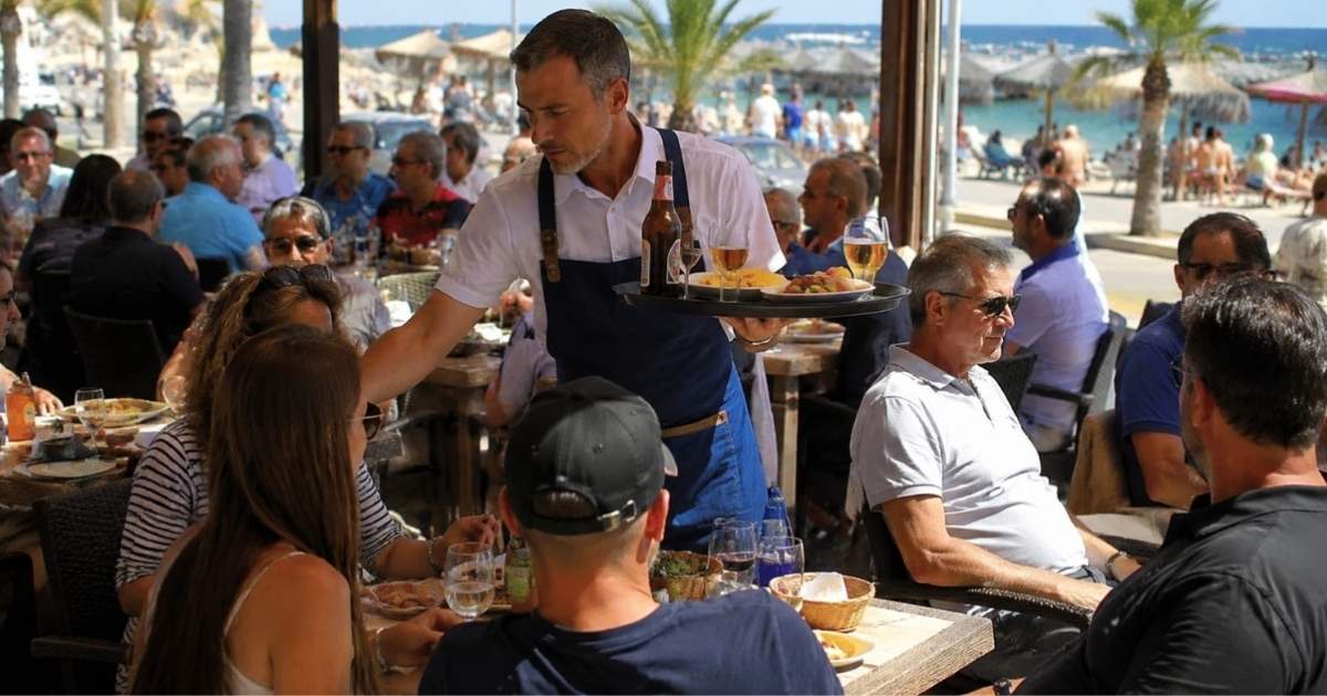Spanje breekt record: 22,3 miljoen werkenden in mei door start van het toeristenseizoen